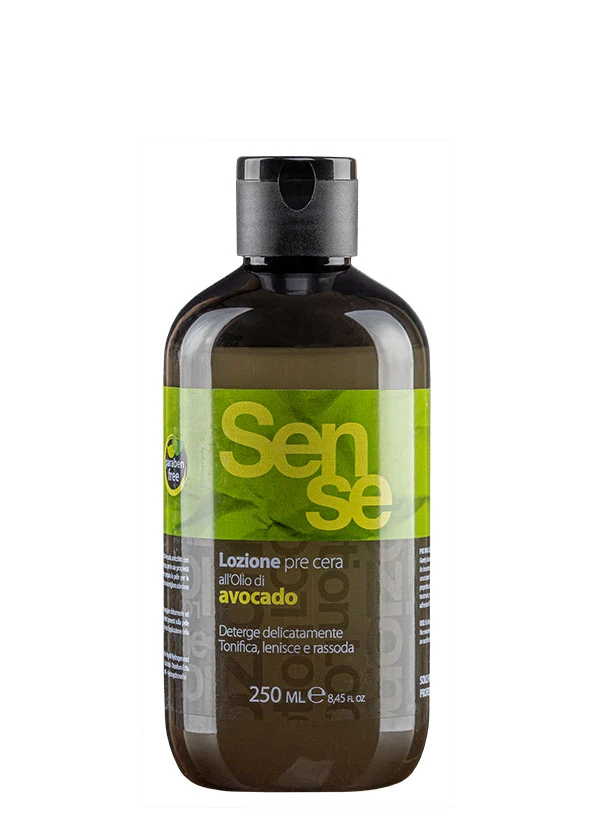 Sense Pre Wax losjons ar olīveļļuOlīveļļas augstais polinepiesātināto taukskābju, vitamīnu, tokoferolu un polifenolu saturs piešķir ādai mīkstinošas un mitrinošas īpašības jau attīrīšanas laikā. Spēcīgs antioksidants, kas palīdz novērst priekšlaicīgas novecošanās pazīmes.Aktīvās sastāvdaļas un kosmētiskās īpašības:• Olīveļļa – antioksidants, kas veicina šūnu atjaunošanos un aizsargā no brīvo radikāļu iedarbības• Oleīnskābe• Pienskābe – mitrinoša, pH līdzsvarojoša iedarbība, uzlabo ādas stāvokli•...